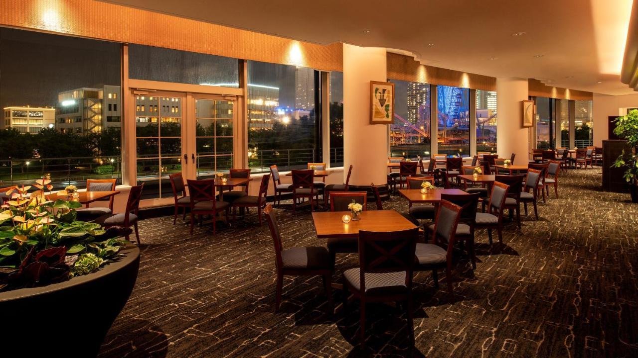 Готель Intercontinental Yokohama Grand By Ihg Екстер'єр фото The Club Lounge at the Renaissance Hotel
