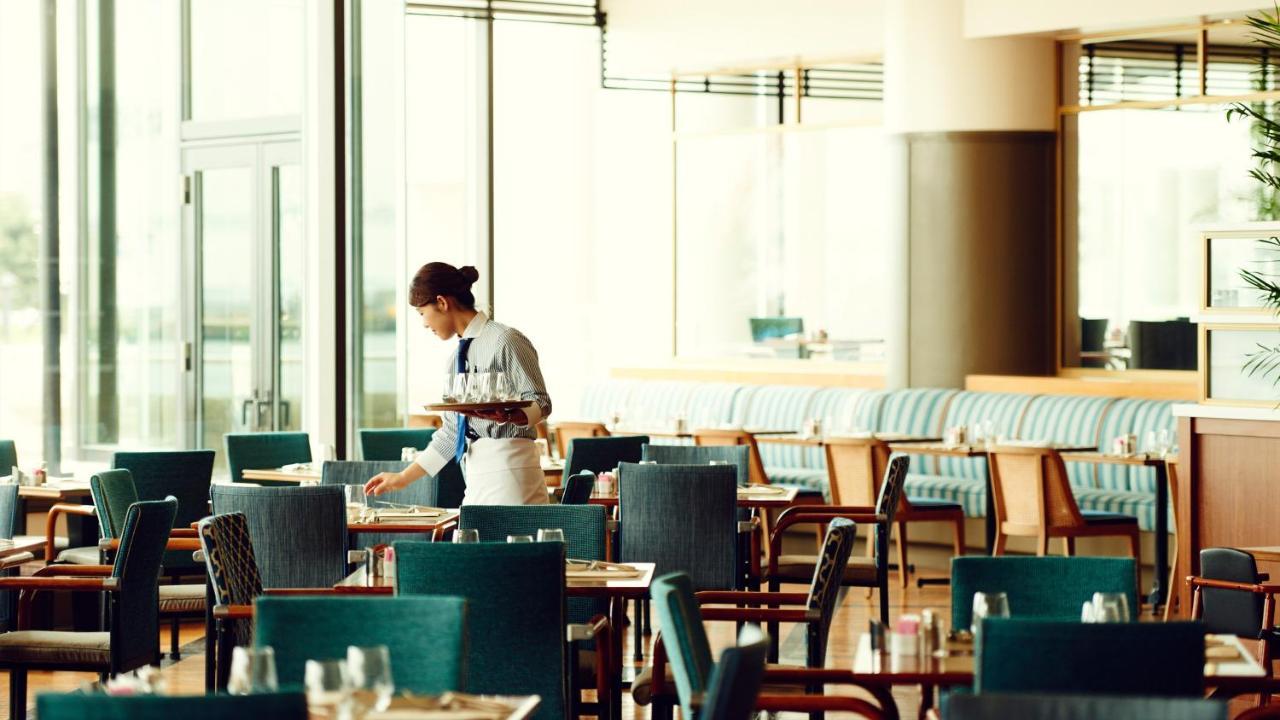 Готель Intercontinental Yokohama Grand By Ihg Екстер'єр фото A restaurant in a hotel
