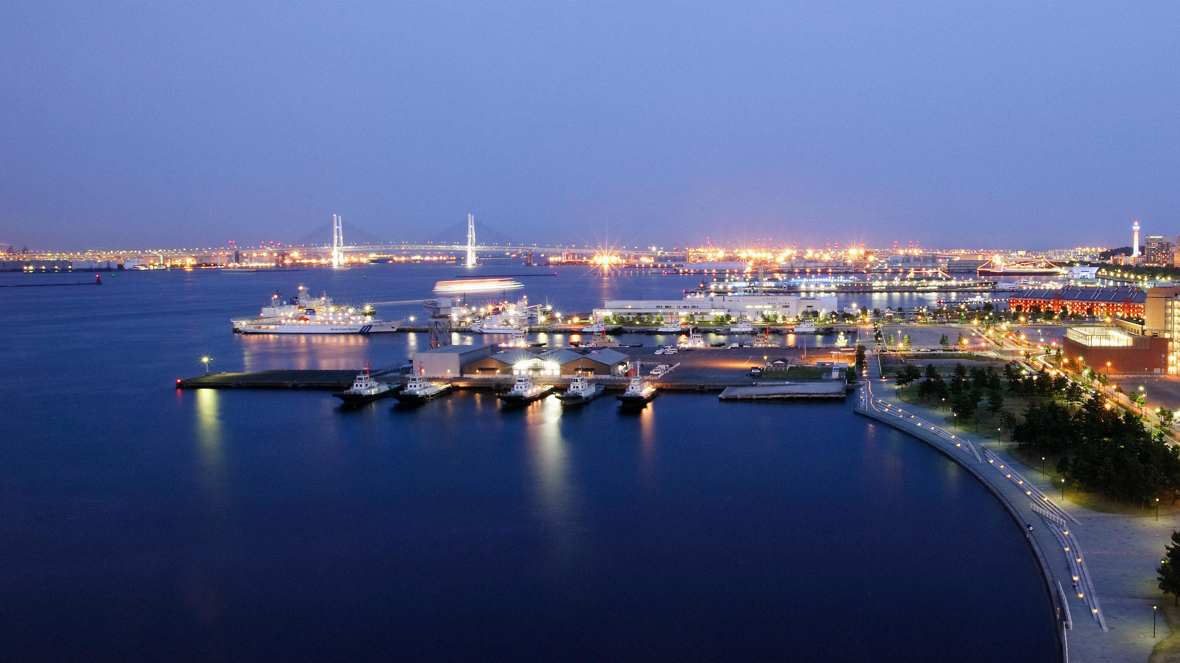Готель Intercontinental Yokohama Grand By Ihg Екстер'єр фото The Port of Long Beach at night