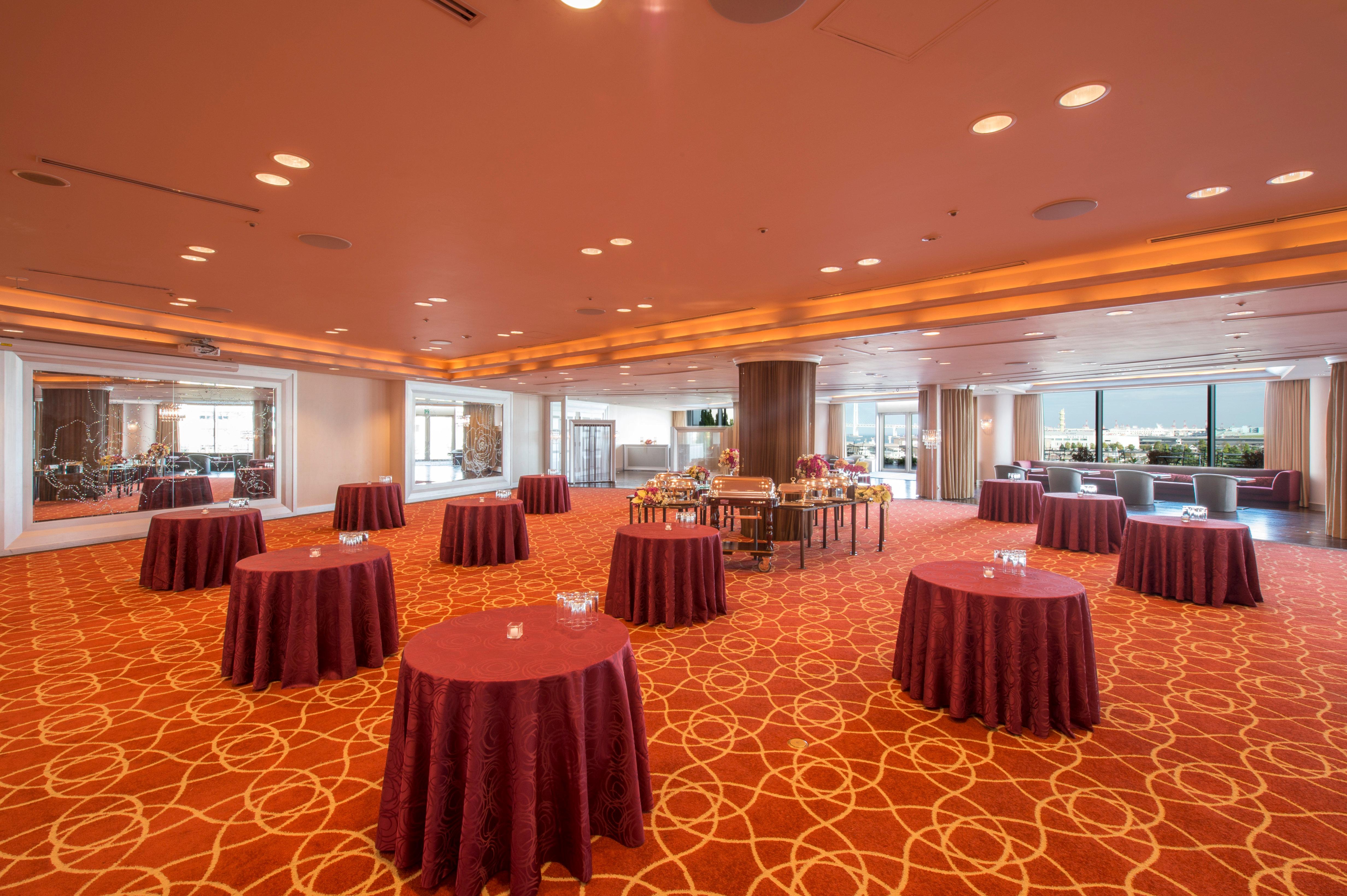 Готель Intercontinental Yokohama Grand By Ihg Екстер'єр фото The Club Lounge at the 36th floor
