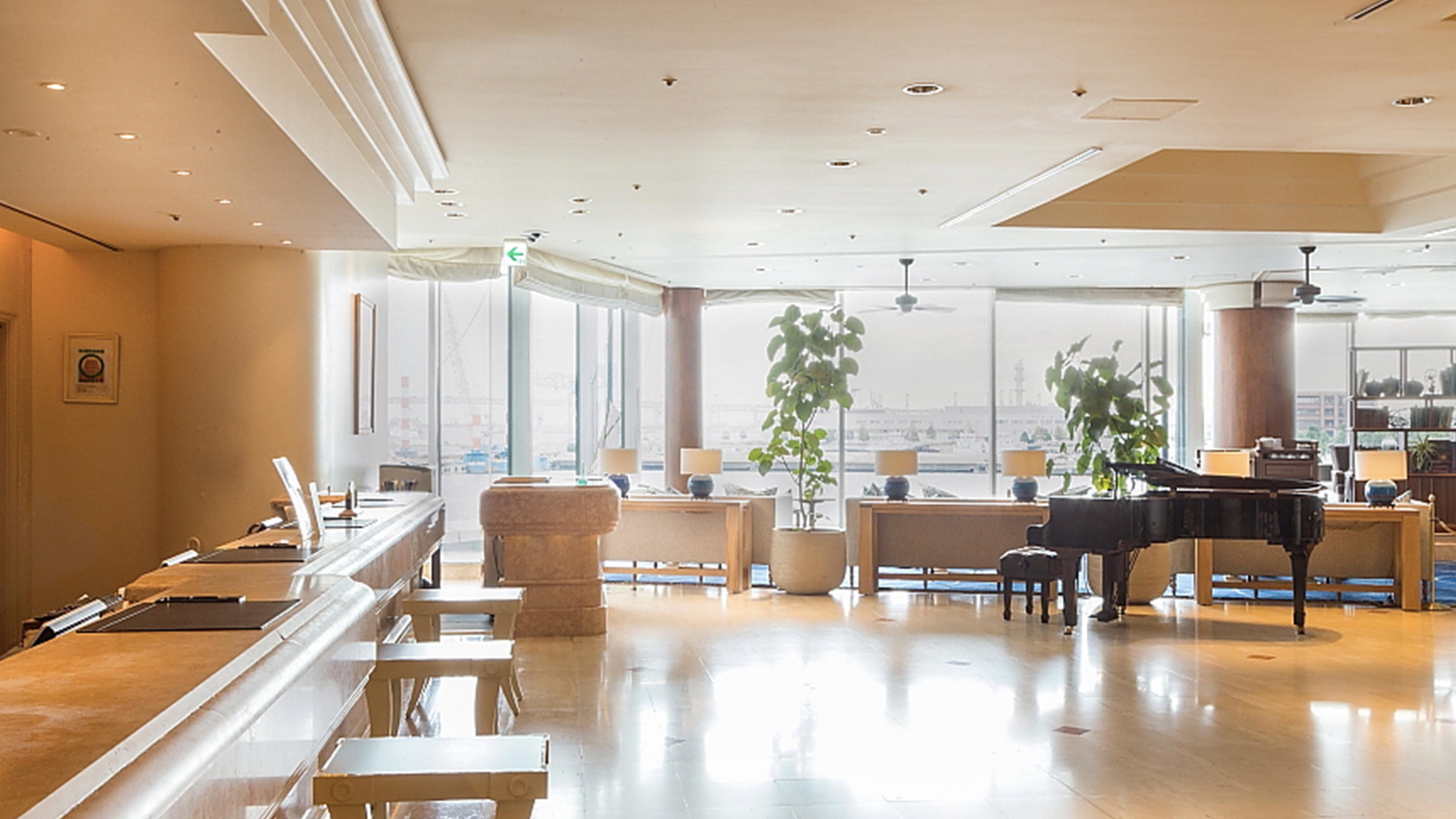Готель Intercontinental Yokohama Grand By Ihg Екстер'єр фото The lounge at the airport