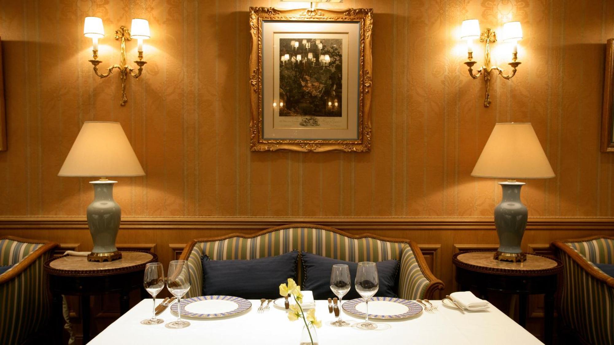 Готель Intercontinental Yokohama Grand By Ihg Екстер'єр фото Interior of the restaurant